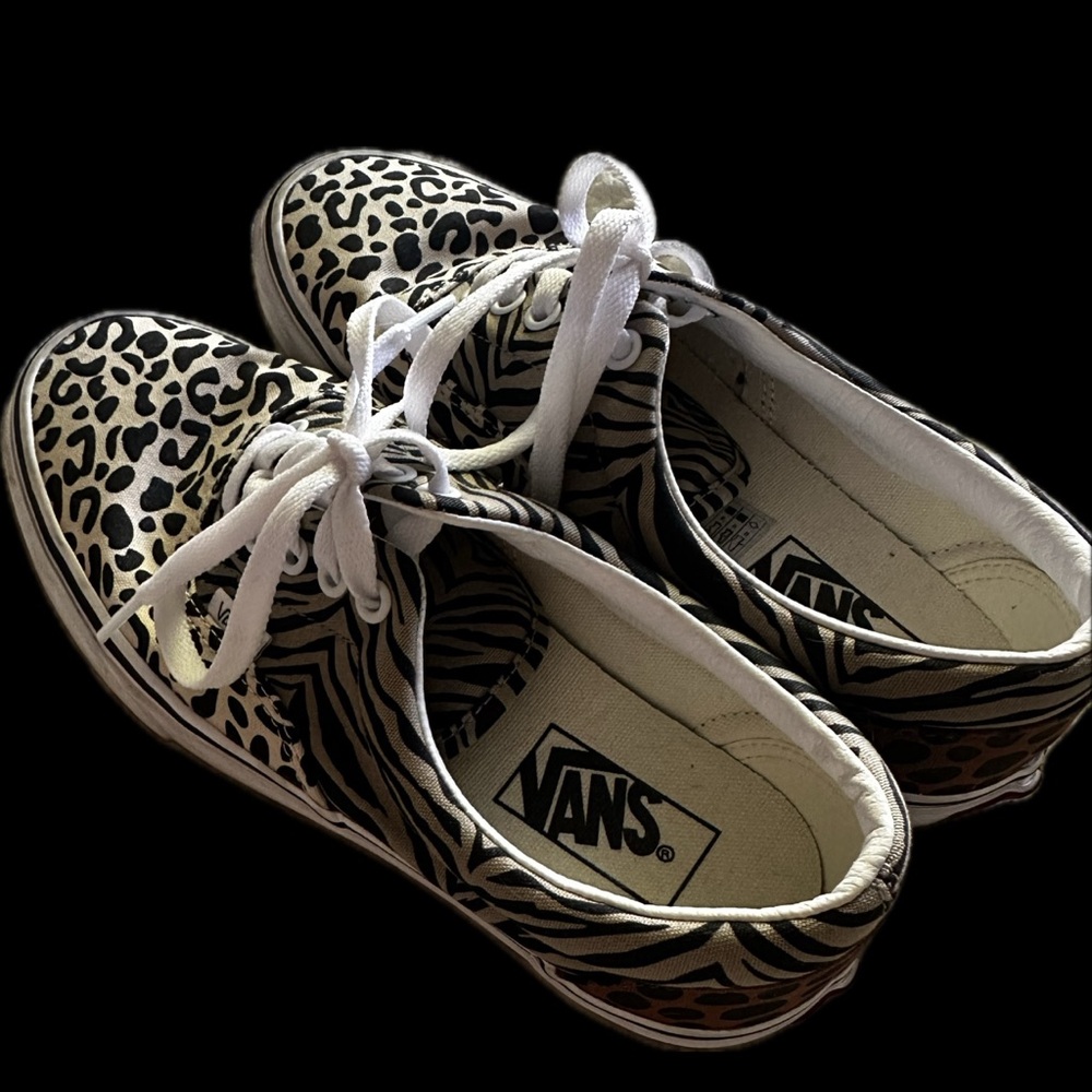 Vans Women's Black/ White/Tan Animal Print Sneakers-women’s size 9